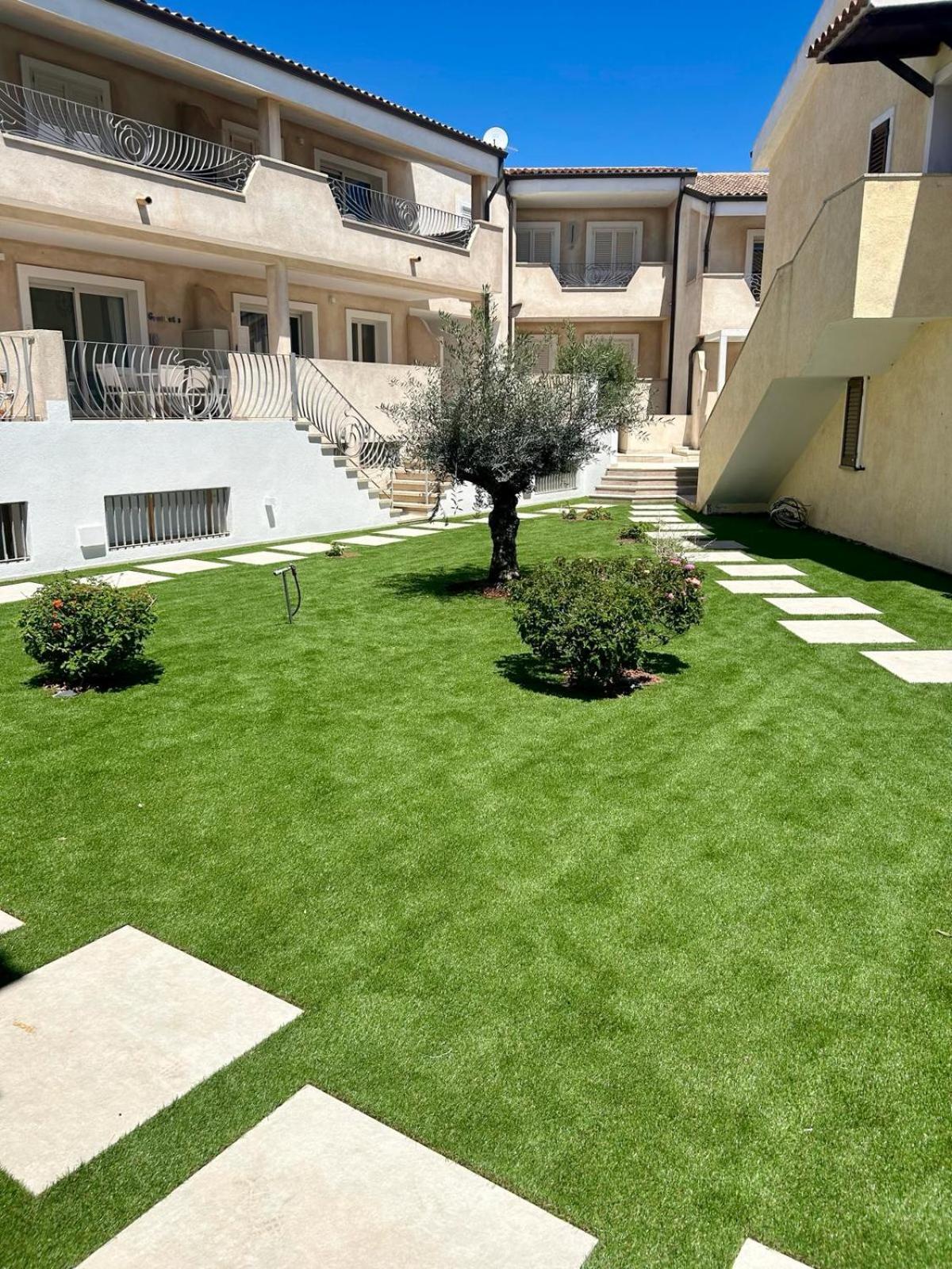 Appartamento Incantevole Con Piscina Palau Exteriör bild